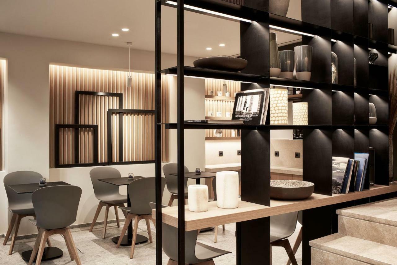 Urban Frame Plaka