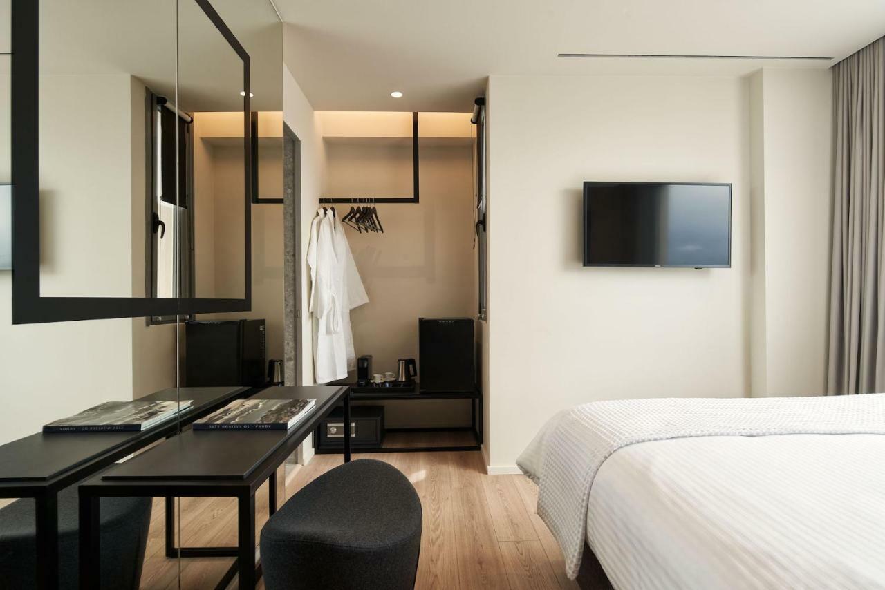 Hotel Urban Frame Plaka 3*